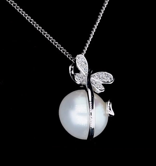 Button Pearl and Diamond Stellato Pendant Necklace in 9K White Gold